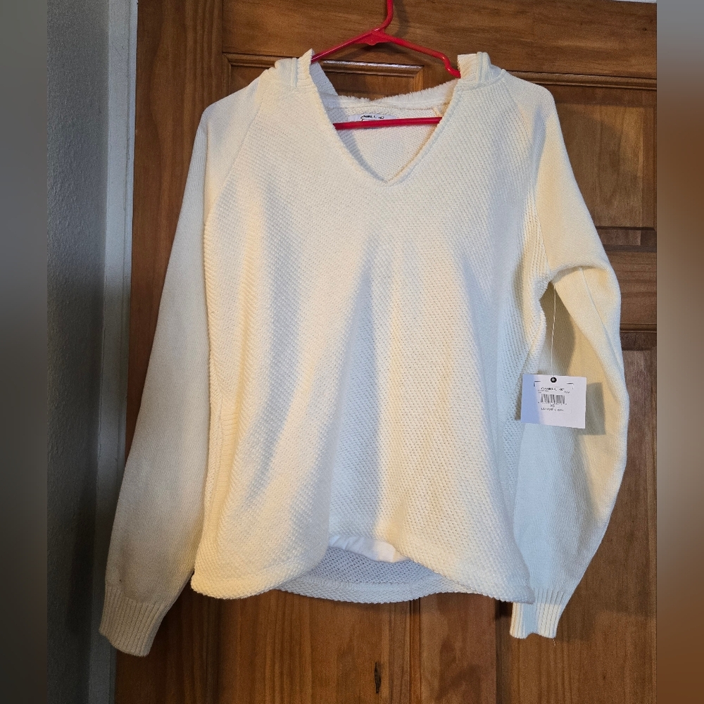 O'Neill v neck sweater NWT